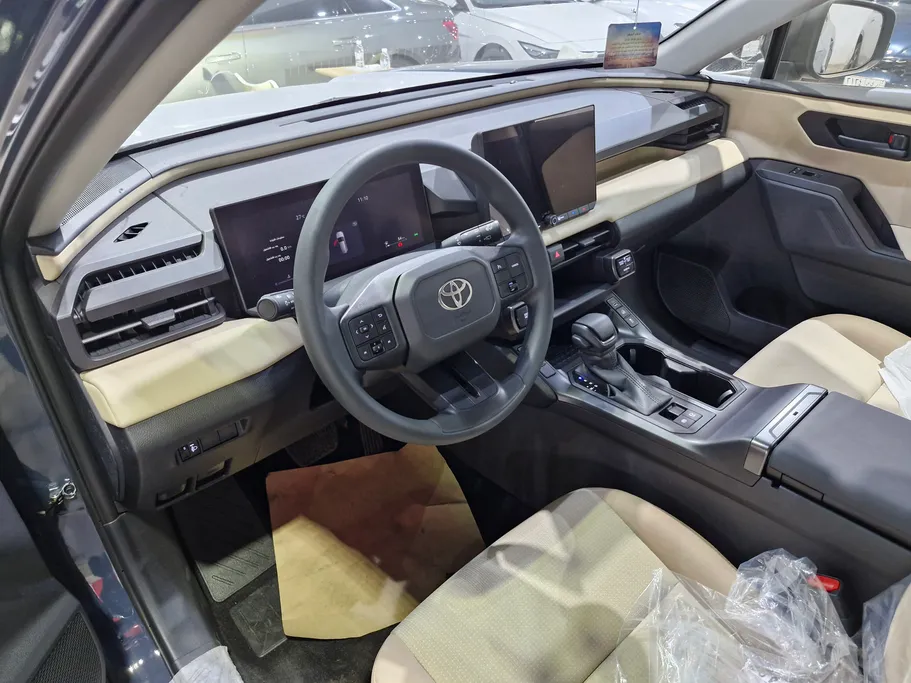 تويوتا راف فور LE 2026 