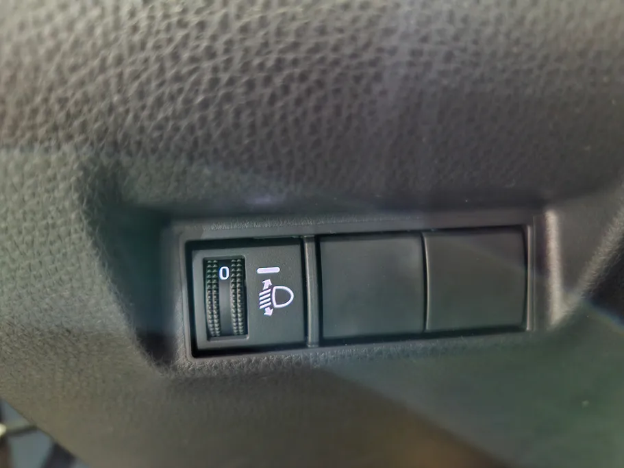 تويوتا راف فور LE 2026 