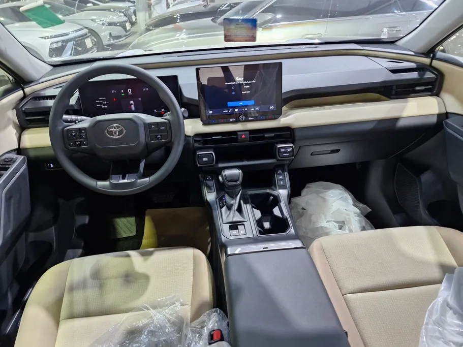 تويوتا راف فور LE 2026 