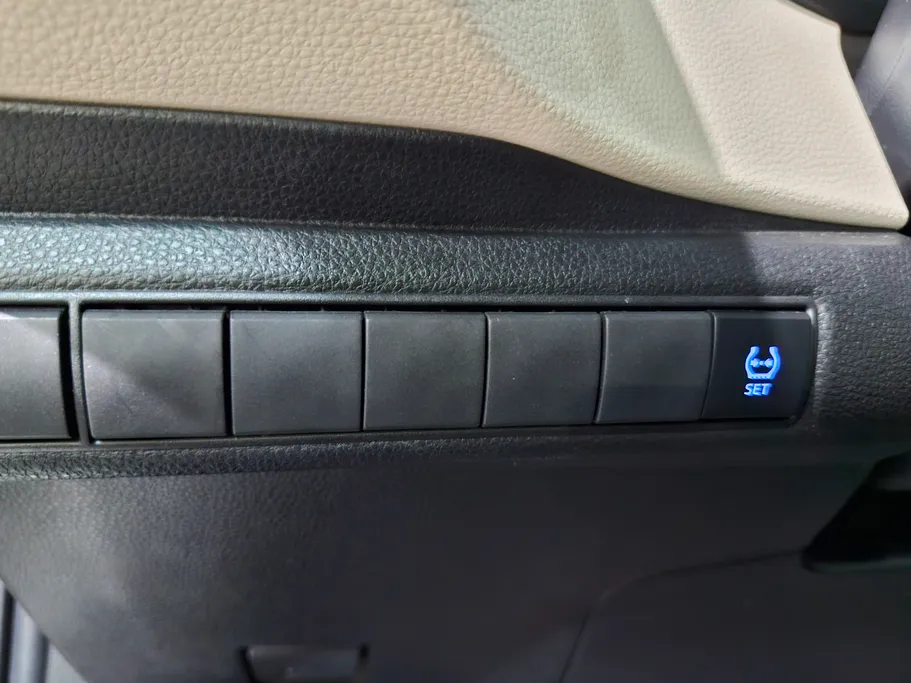 تويوتا كورولا XLI 2022 