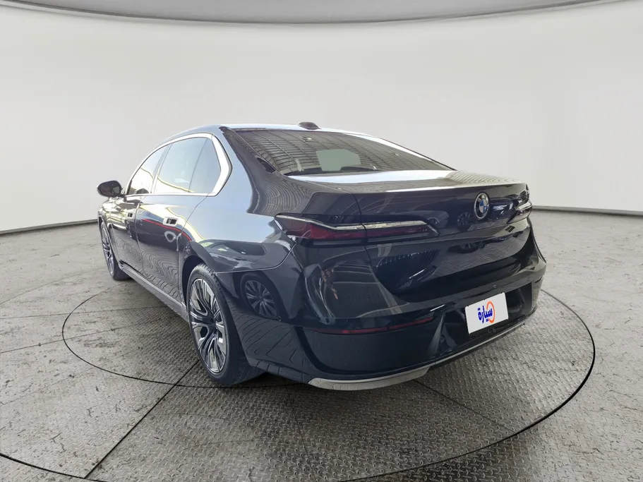 2024 BMW 7 Series 735i 