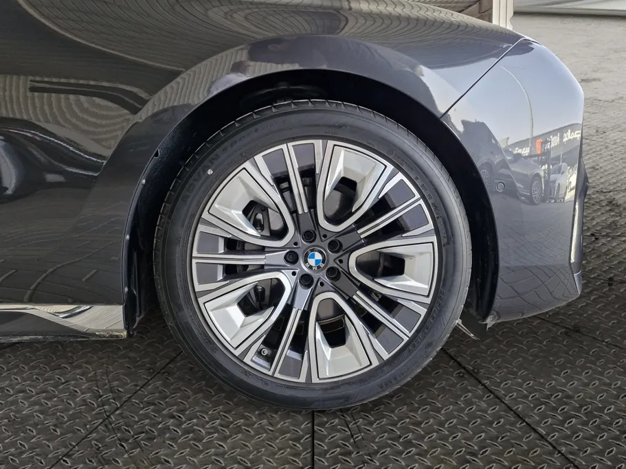 2024 BMW 7 Series 735i 