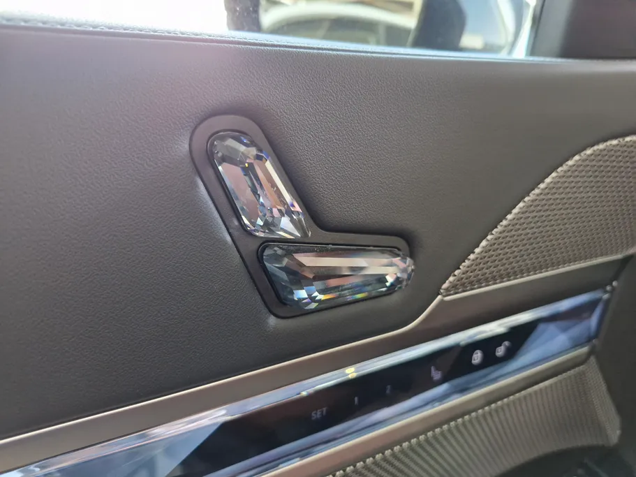 2024 BMW 7 Series 735i 