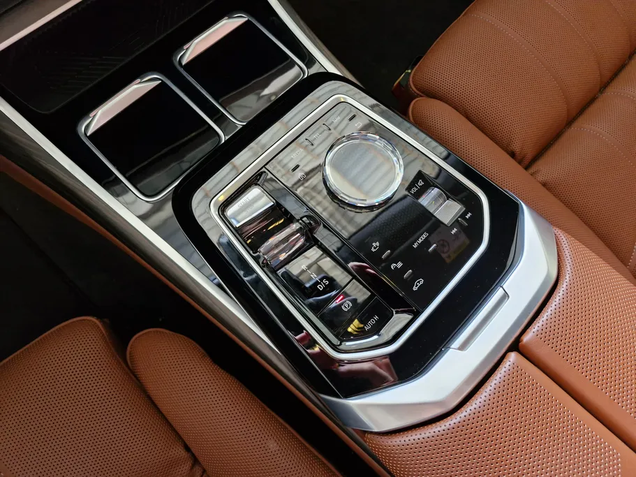 2024 BMW 7 Series 735i 