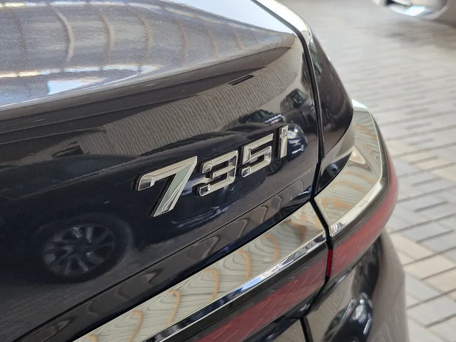2024 BMW 7 Series 735i 