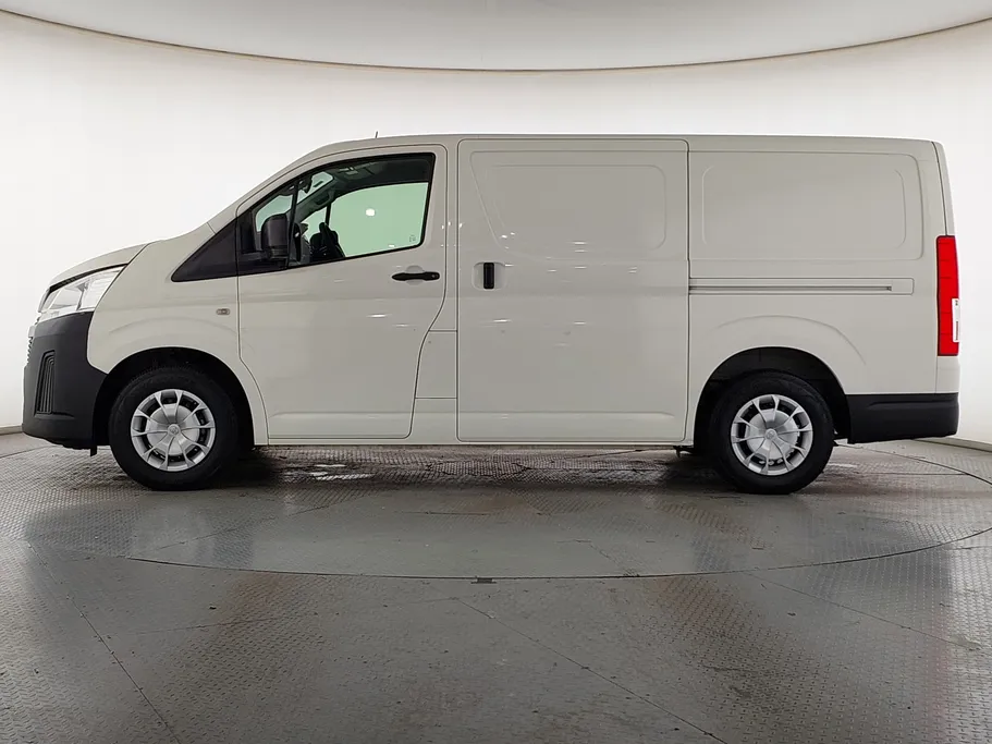 2023 تويوتا Haice بضاعة سقف عالي 