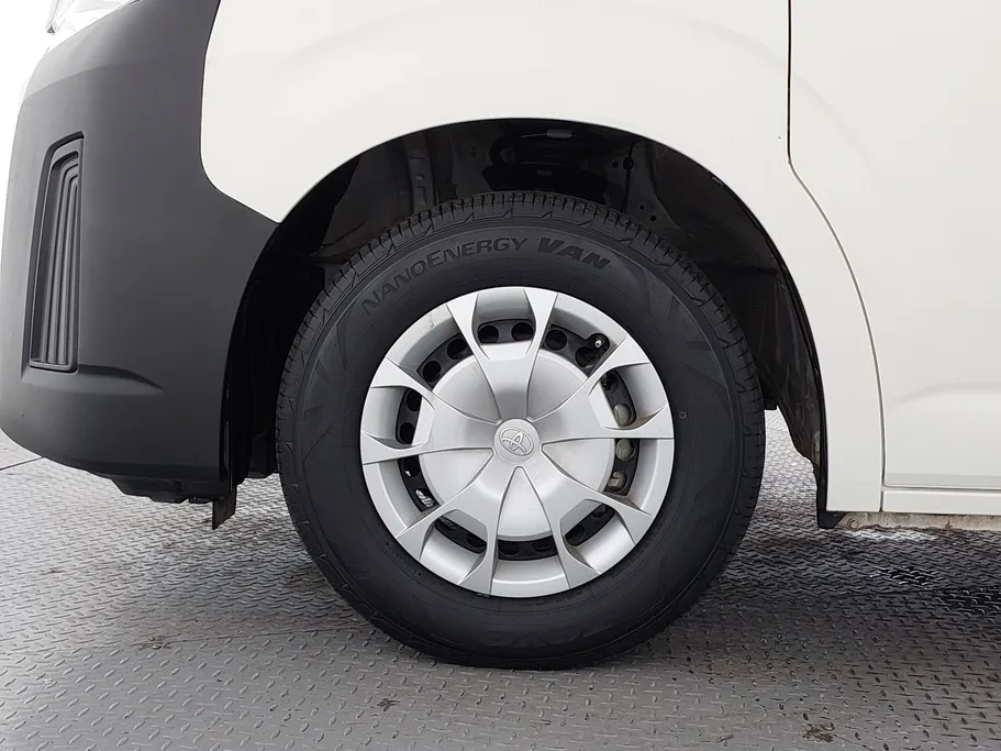 2023 تويوتا Haice بضاعة سقف عالي 