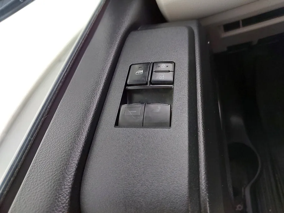 2023 تويوتا Haice بضاعة سقف عالي 