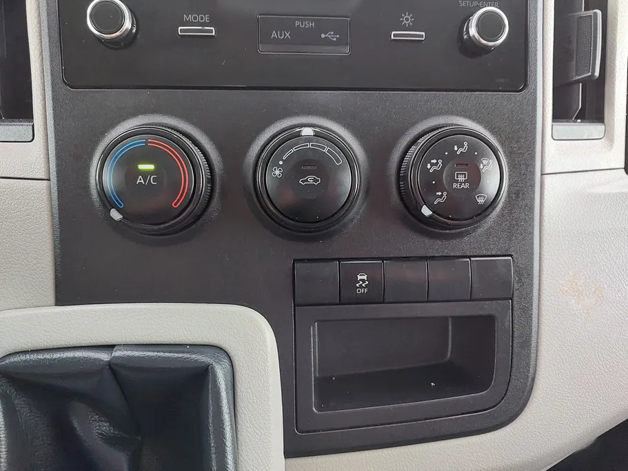 2023 تويوتا Haice بضاعة سقف عالي 