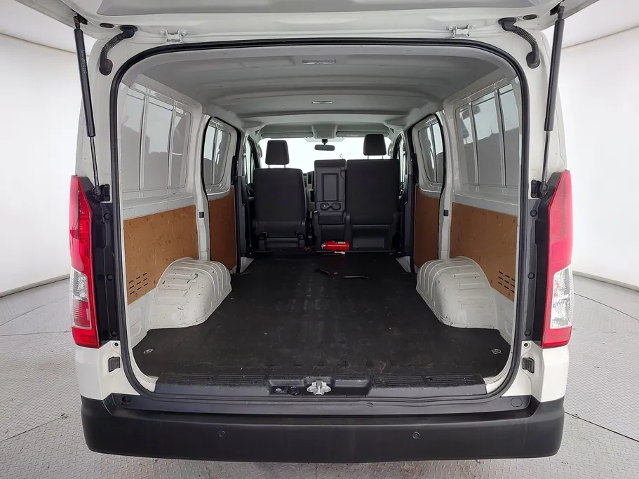 2023 تويوتا Haice بضاعة سقف عالي 