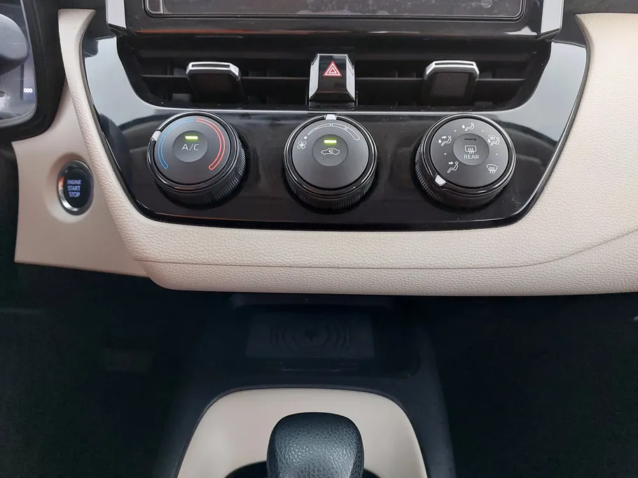 2025 Toyota Corolla XLI Executive Moonroof 