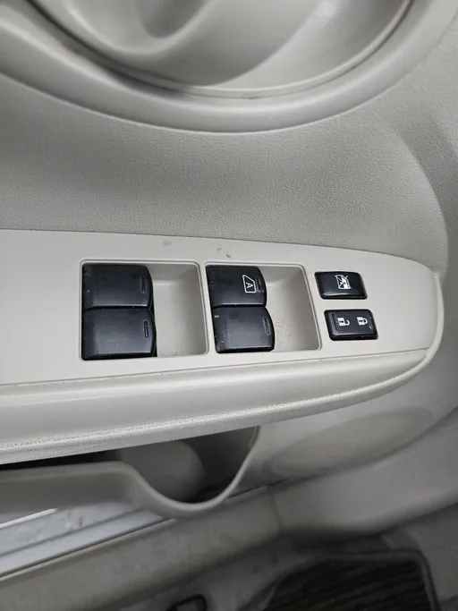 2023 Nissan Sunny SV Comfort 