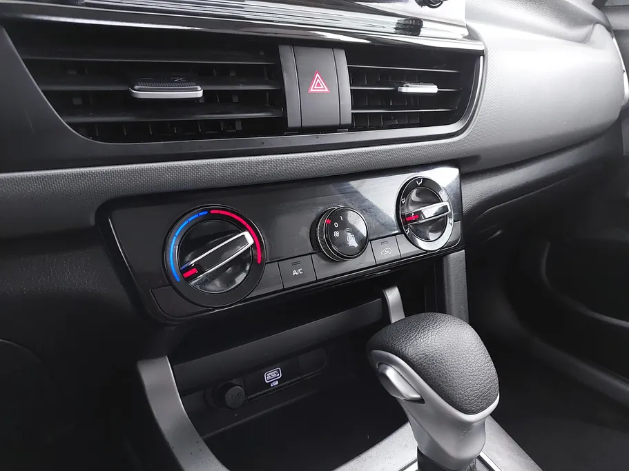 2023 كيا Seltos LX 