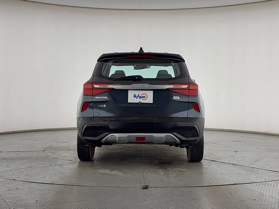 2023 كيا Seltos LX 