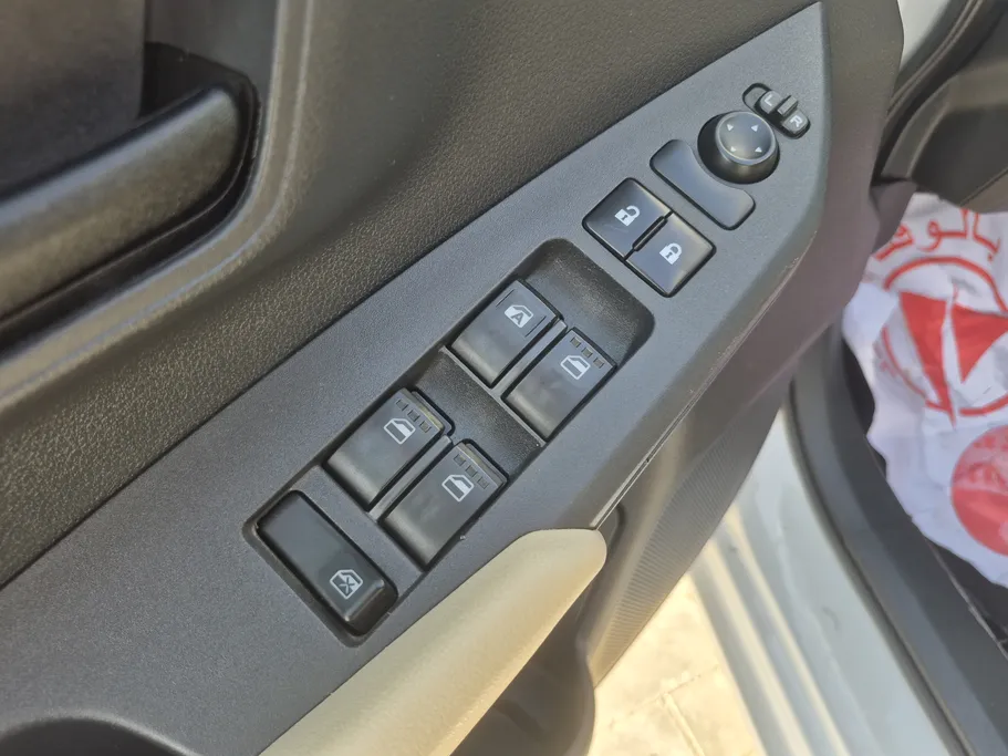 تويوتا يارس Y 2023 