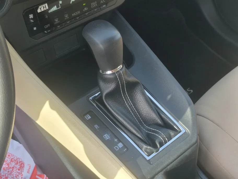 تويوتا يارس Y 2023 