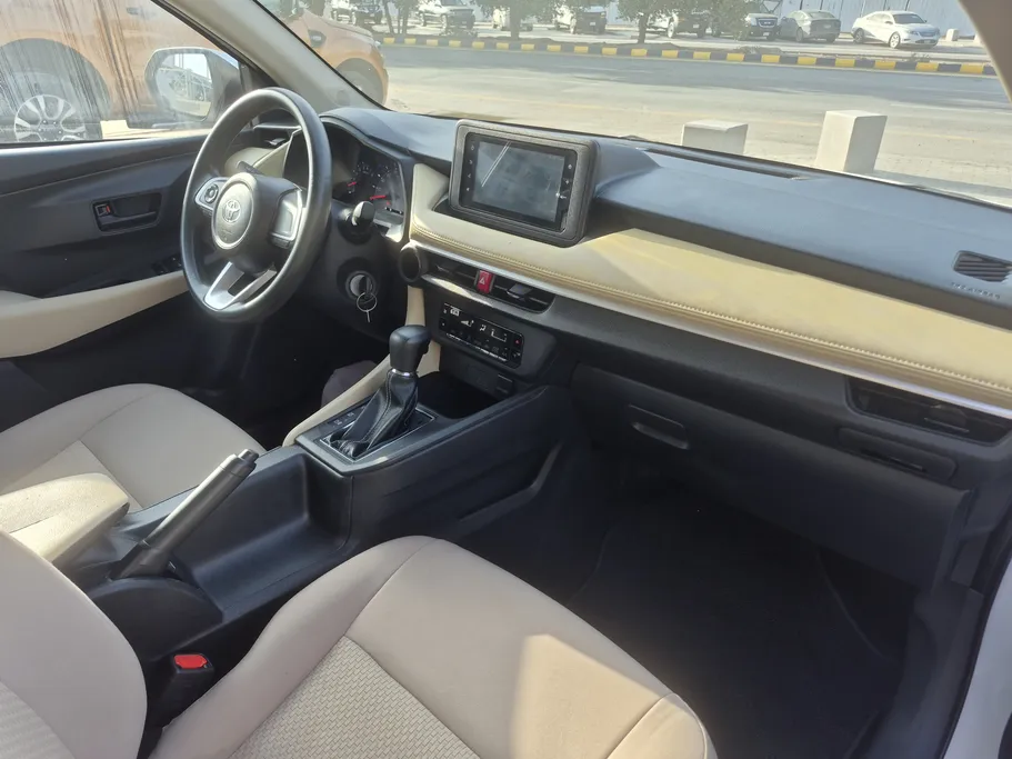 تويوتا يارس Y 2023 