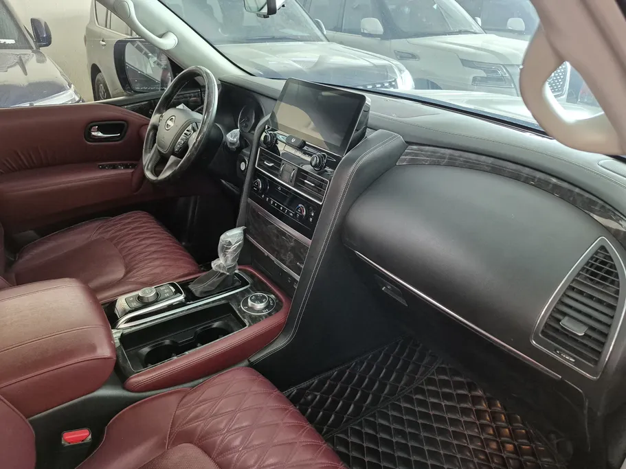 2023 Nissan Patrol Platinum 