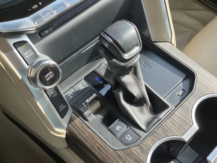 تويوتا لاندكروزر VXR1 2023 