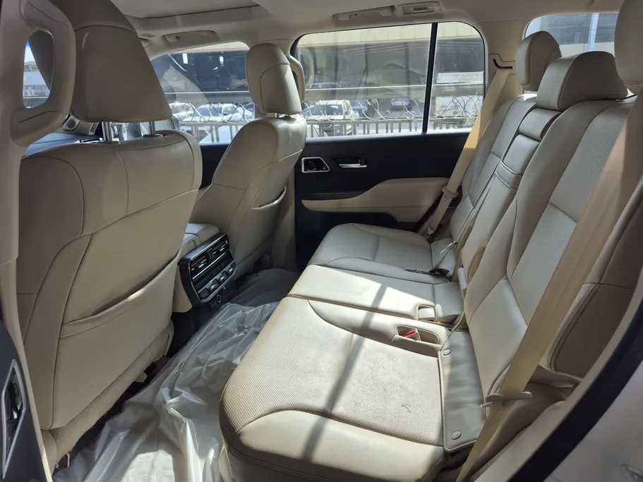 تويوتا لاندكروزر VXR1 2023 