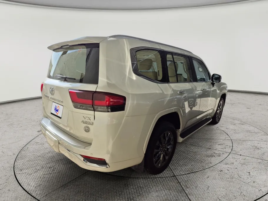 تويوتا لاندكروزر VX 2023 