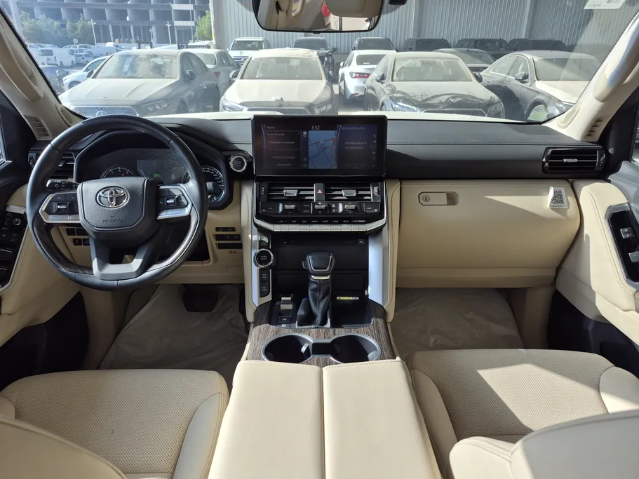 تويوتا لاندكروزر VX 2023 