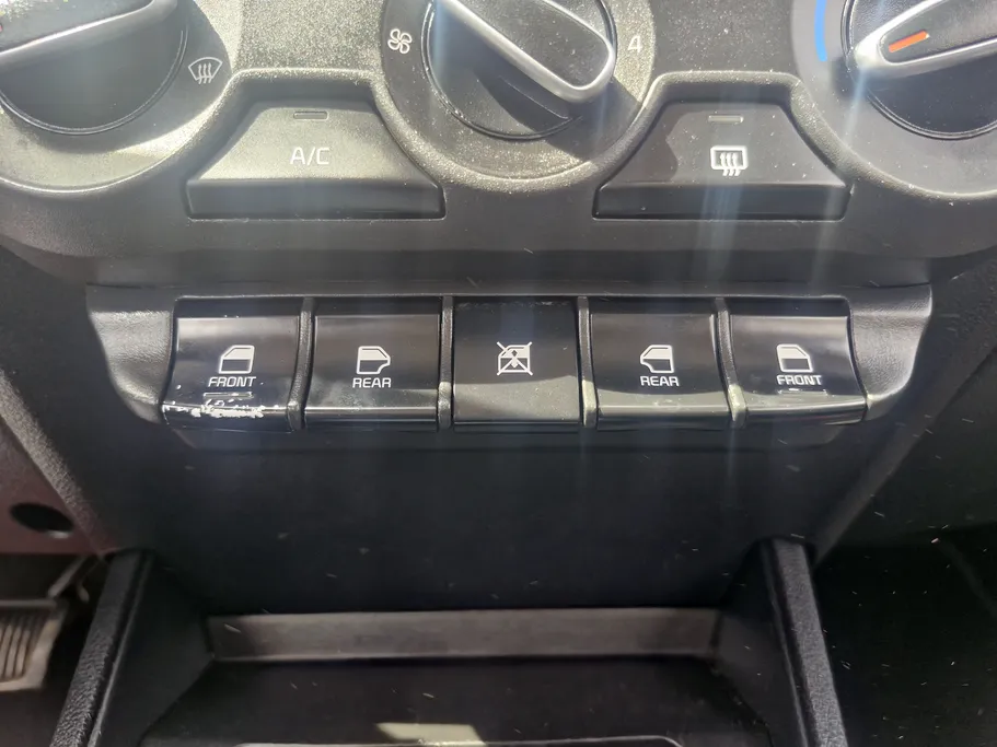 كيا بيجاس GL 2023 