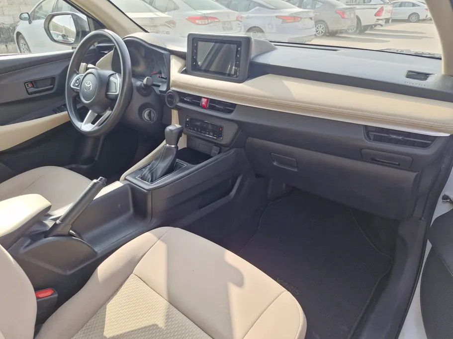 2023 تويوتا Yaris  Y 