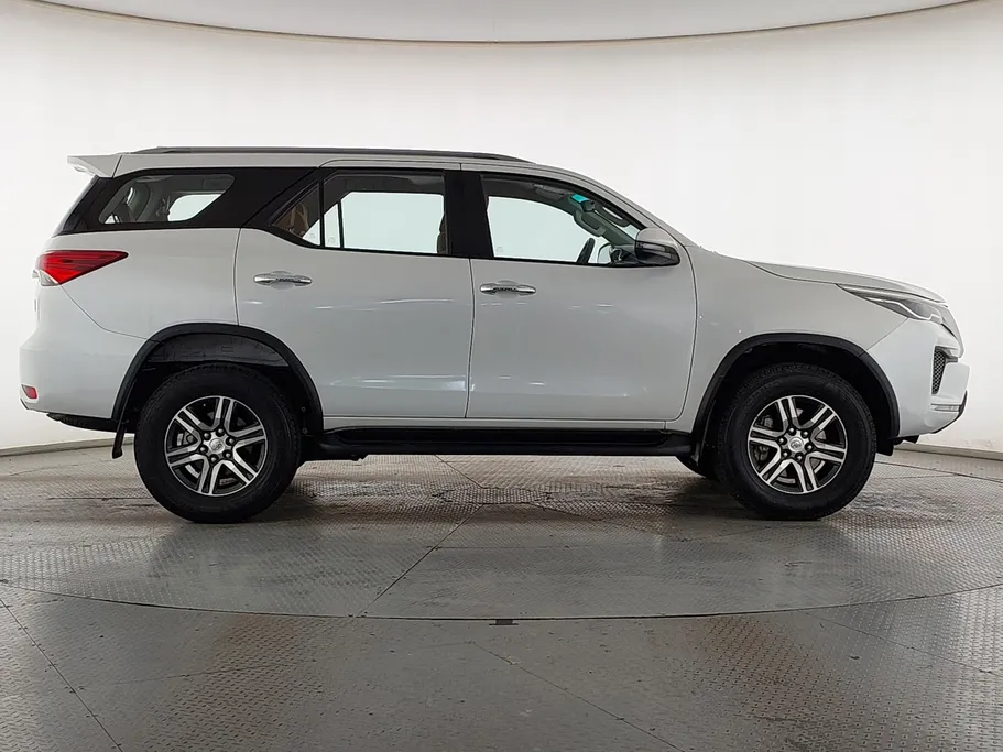 2023 Toyota Fortuner GX2 4x4 