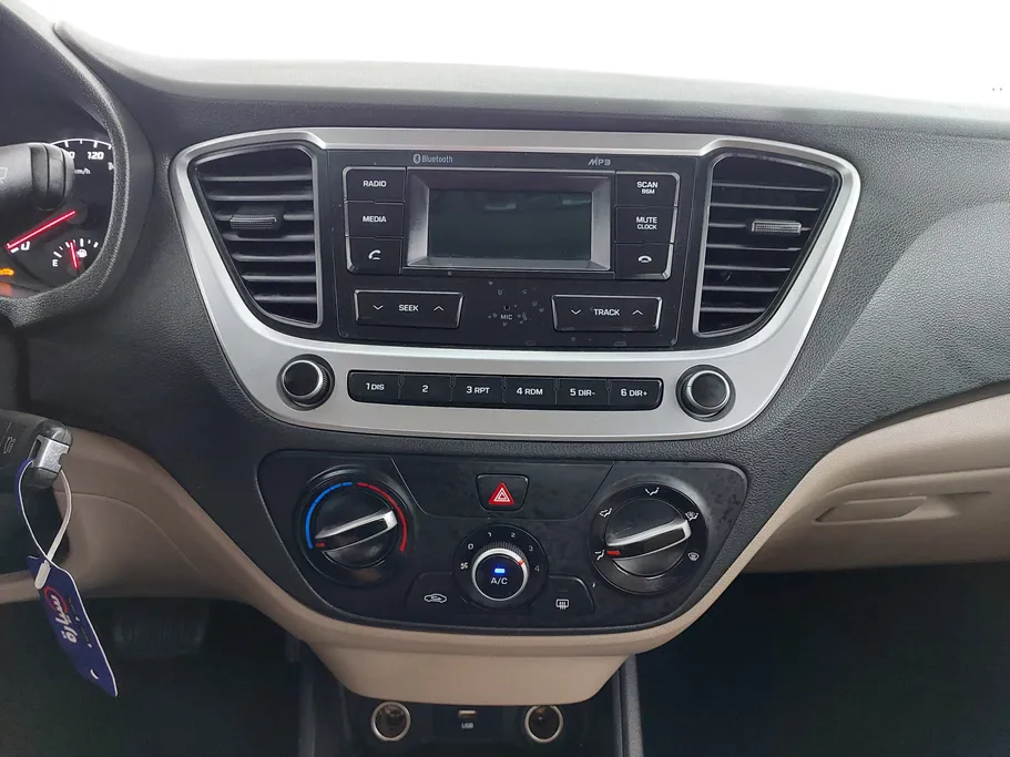 هيونداي اكسنت سمارت 2023 