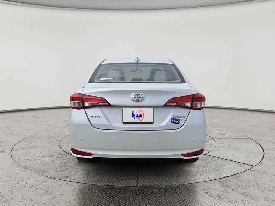 2022 Toyota Yaris  Y 