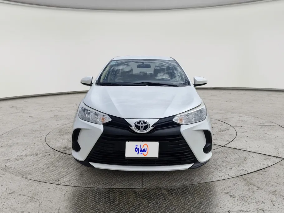 2022 Toyota Yaris  Y 