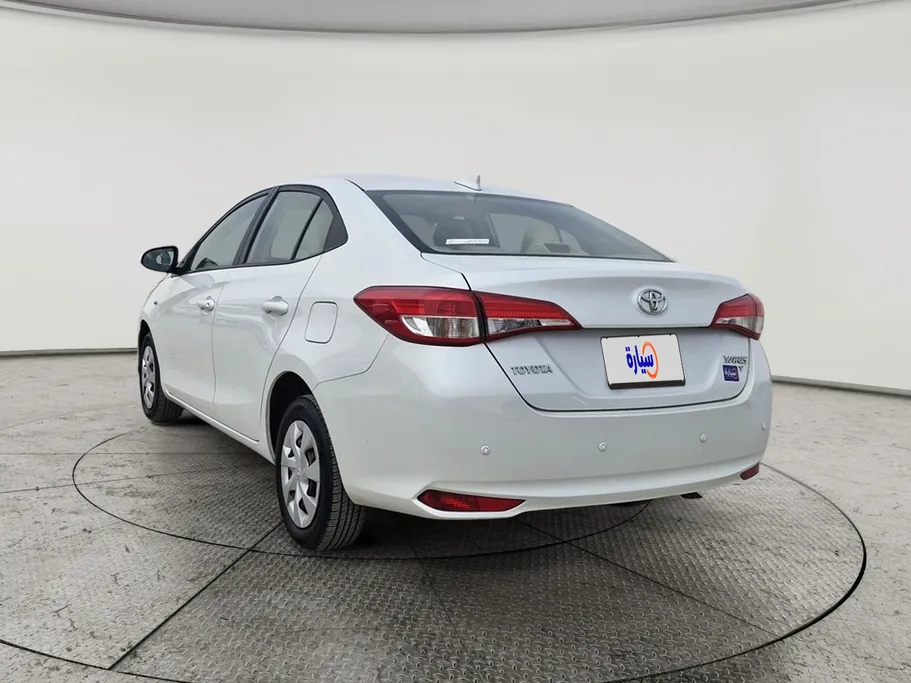 2022 Toyota Yaris  Y 