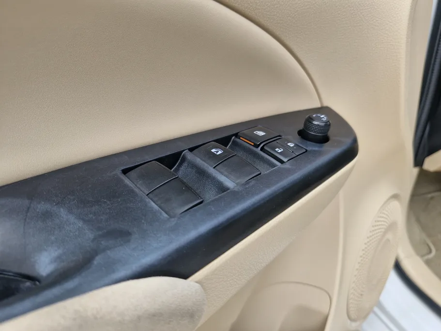 2022 Toyota Yaris  Y 