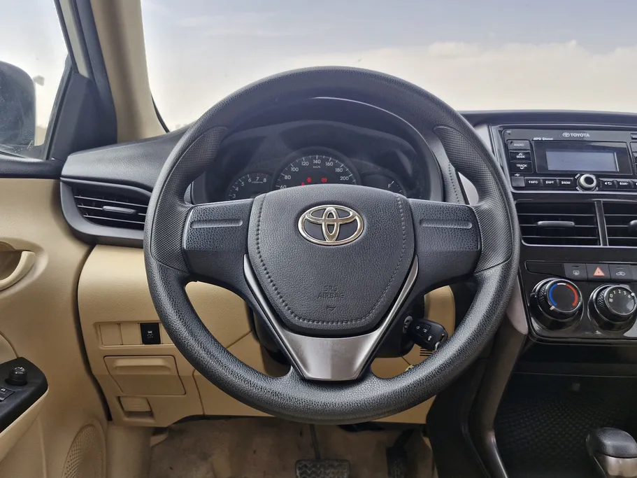 2022 Toyota Yaris  Y 