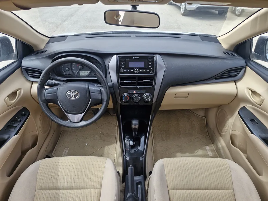 2022 Toyota Yaris  Y 