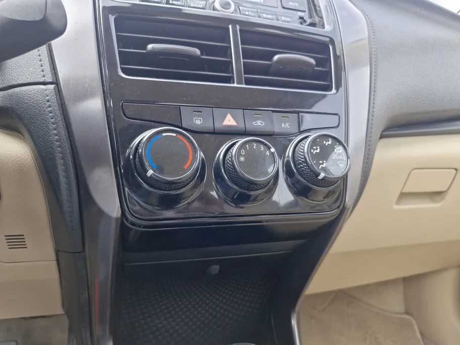 2022 Toyota Yaris  Y 