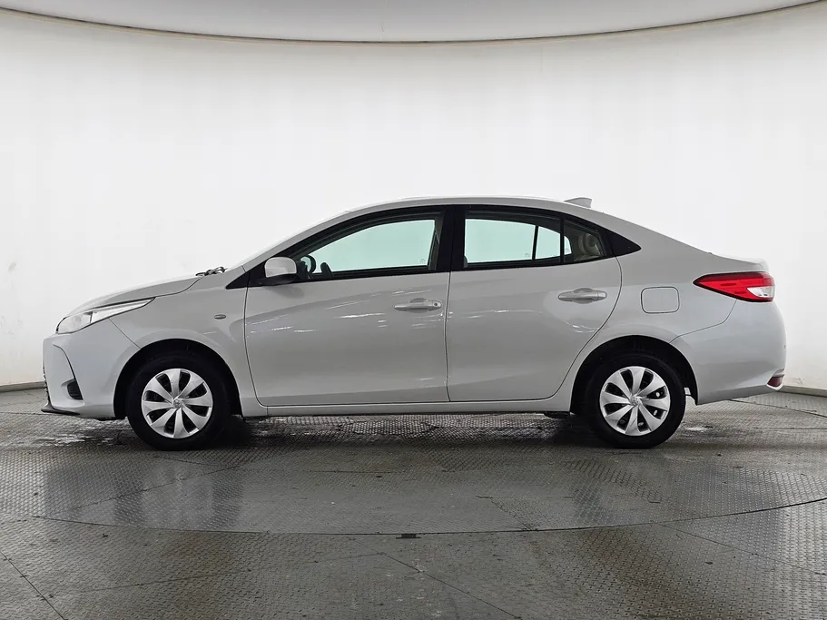 تويوتا يارس Y 2022 