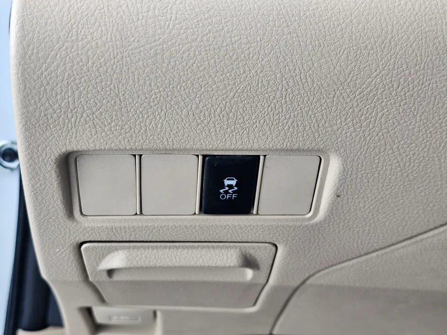 تويوتا يارس Y 2022 