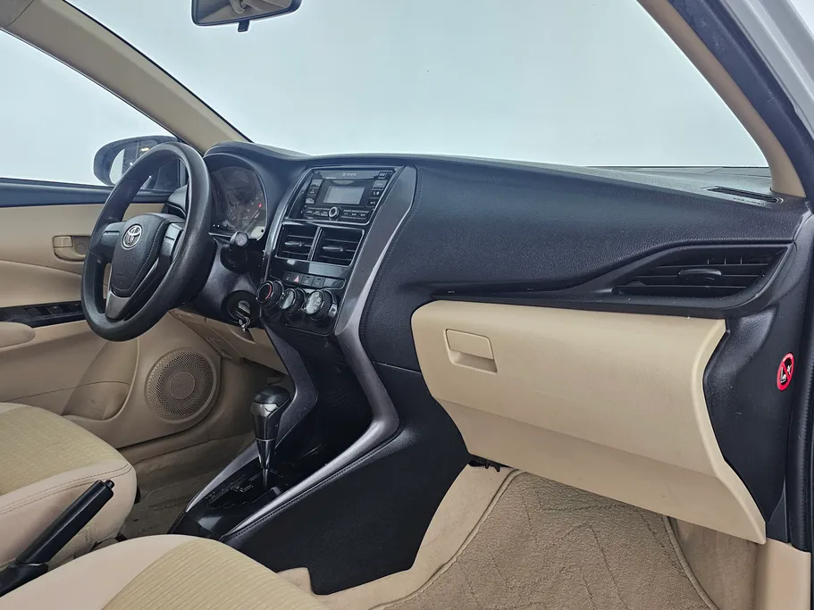 تويوتا يارس Y 2022 