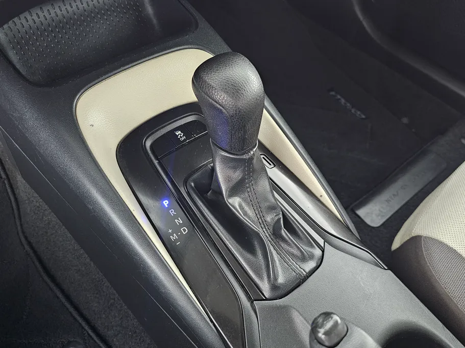 تويوتا كورولا XLI 2023 