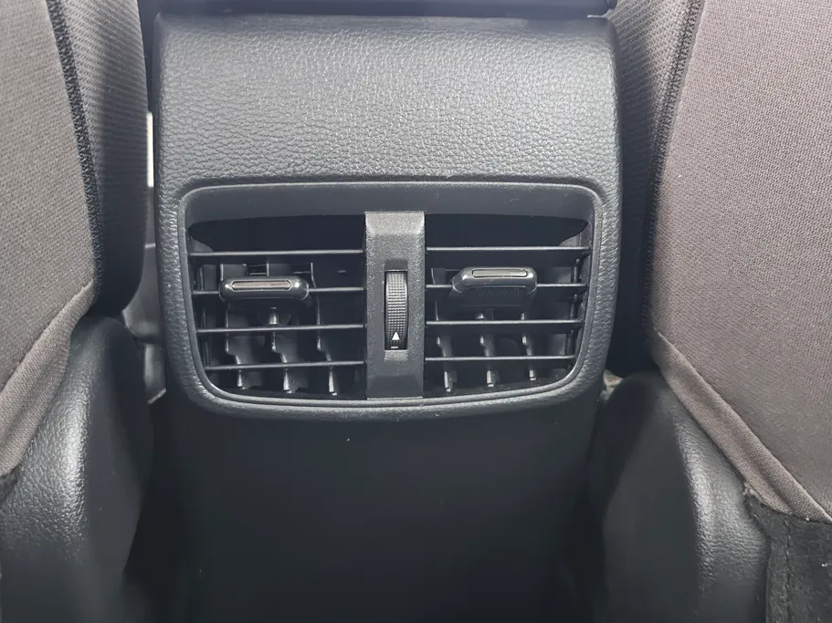 تويوتا كورولا XLI 2023 