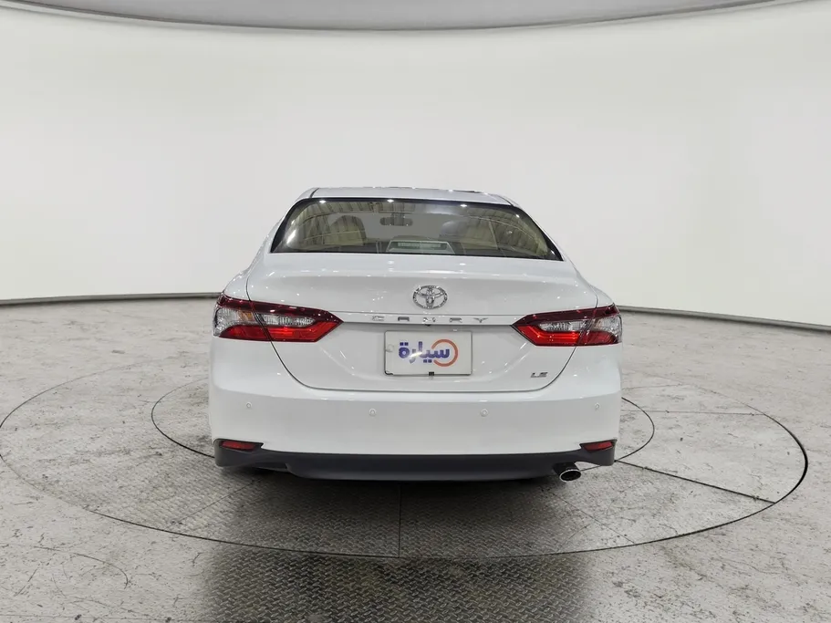 تويوتا كامري LE 2023 
