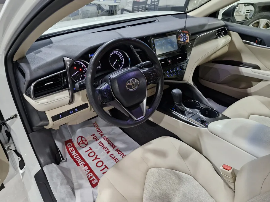 تويوتا كامري LE 2023 