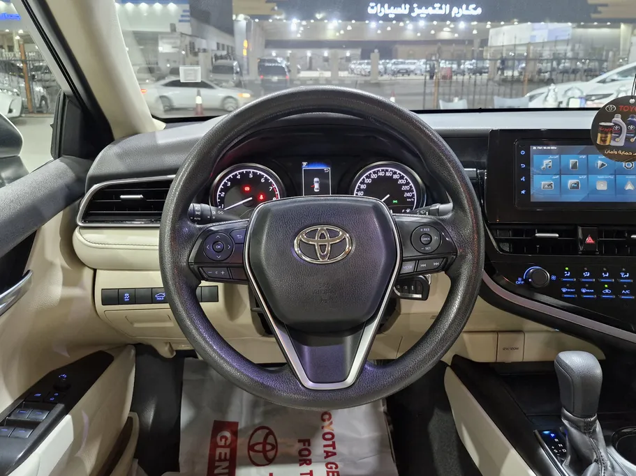 تويوتا كامري LE 2023 