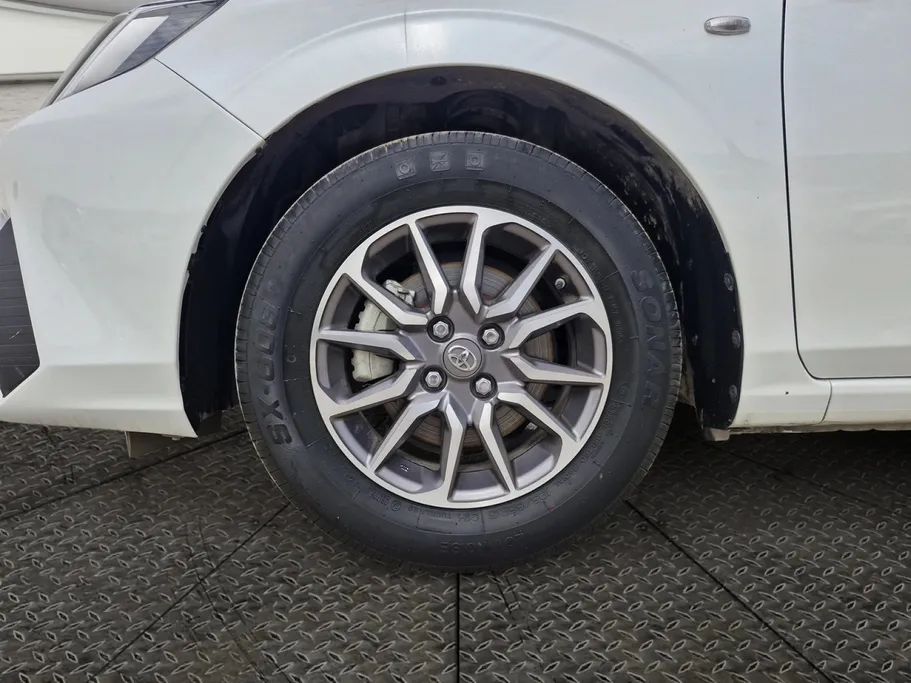 2024 Toyota Yaris  Y 