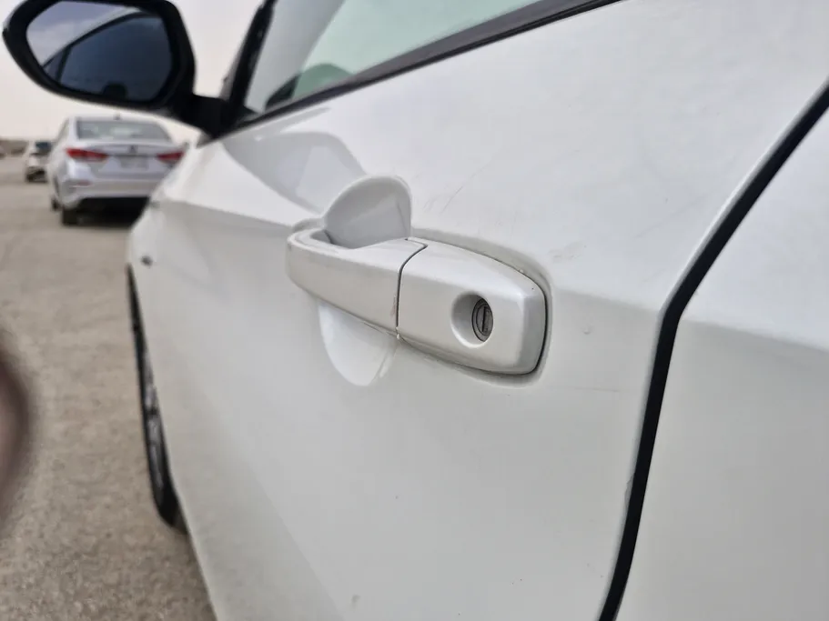 2024 Toyota Yaris  Y 