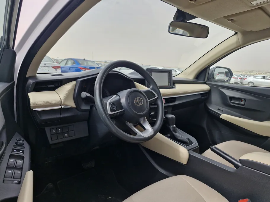 2024 Toyota Yaris  Y 