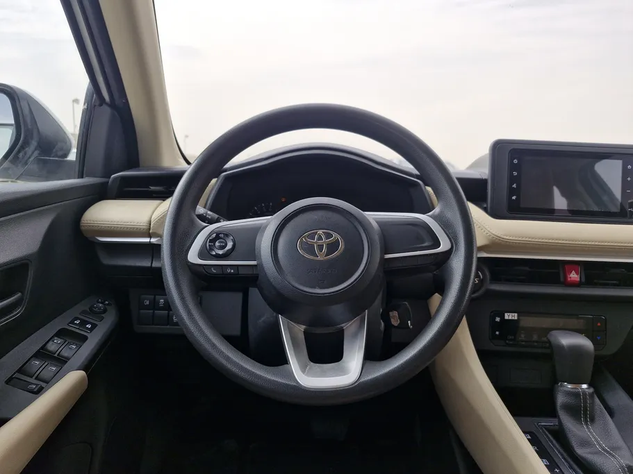 2024 Toyota Yaris  Y 