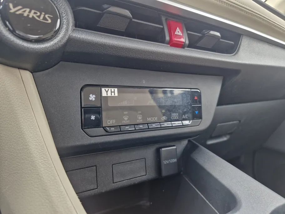 2024 Toyota Yaris  Y 